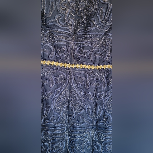 Js collections style # 866711 size 10 evening dress - Picture 3 of 5